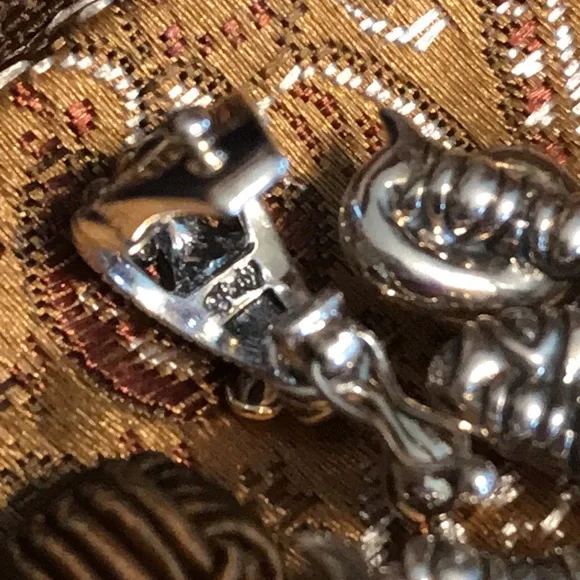 Barbara Bixby Silver Initial Pendant M - Picture 4 of 9